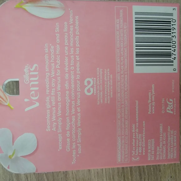 VENUS Pink and White Razor Packaging - Picture 2 of 2